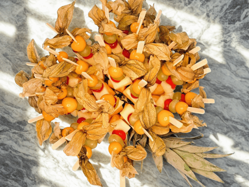 Fruchtspieße <br> [40 Stück / Platte] <br> [1 Stück = 2,20€]