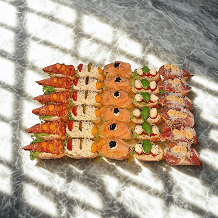 Canapé kreativ <br> [30 Stück / Platte] <br> [1 Stück = 3,72€]